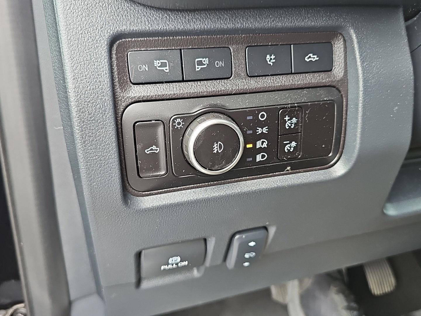 Used 2024 Agate Black Ford Platinum image 23