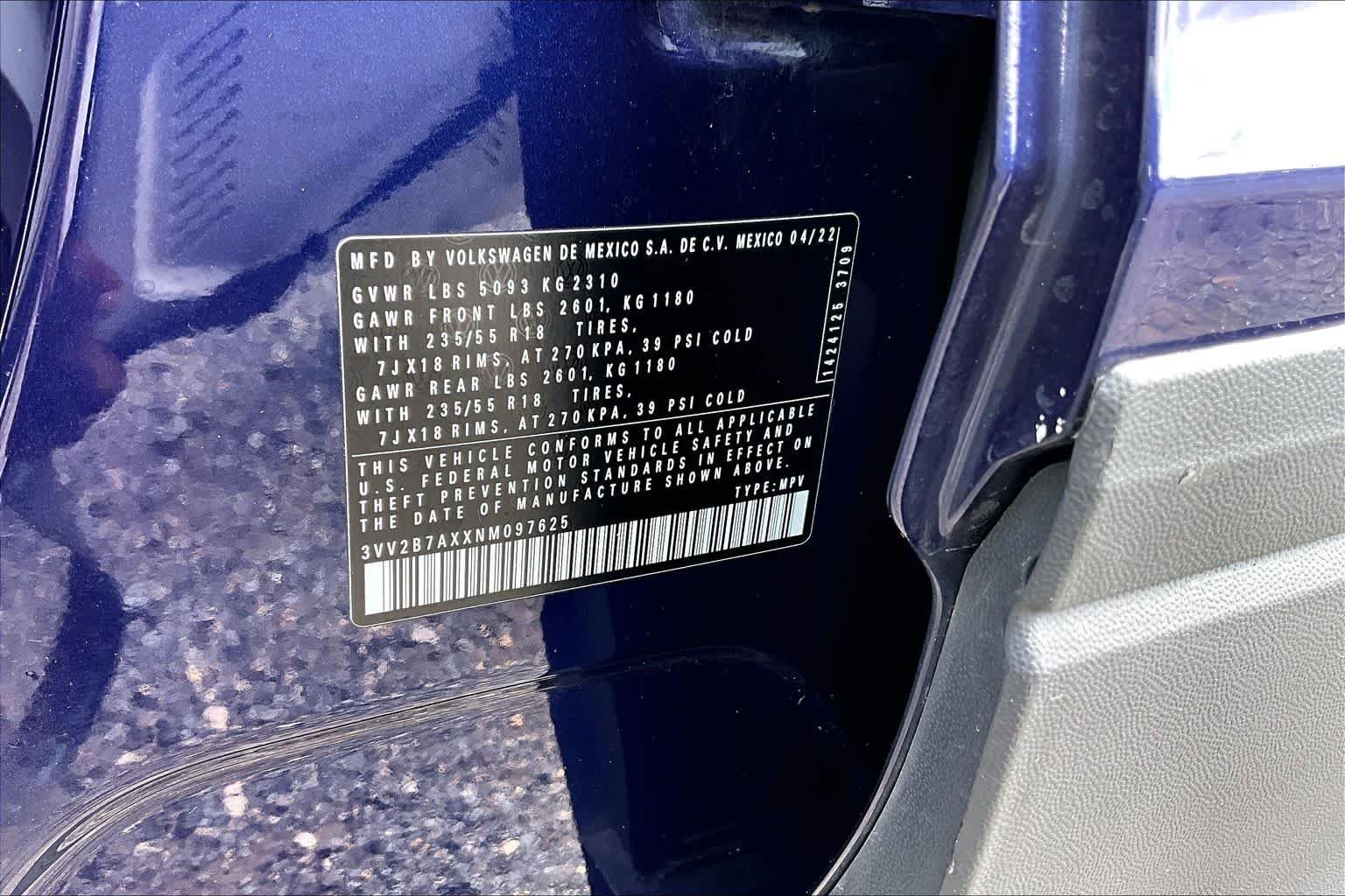 Used 2022 Atlantic Blue Metallic Volkswagen SE image 34