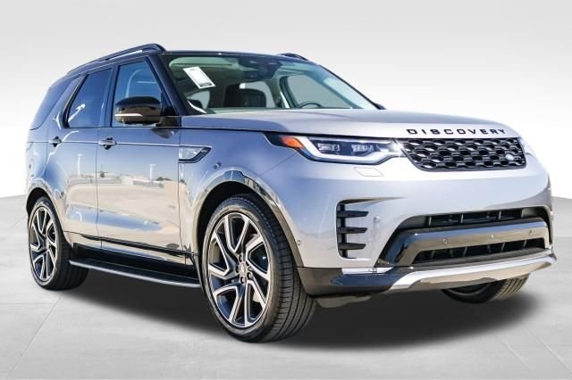 Used 2025 Gray Land Rover Dynamic SE image 3