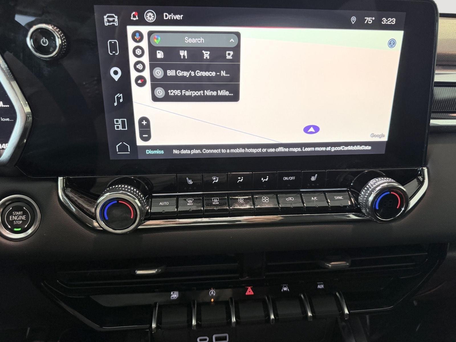 Used 2025 Onyx Black GMC Elevation image 45