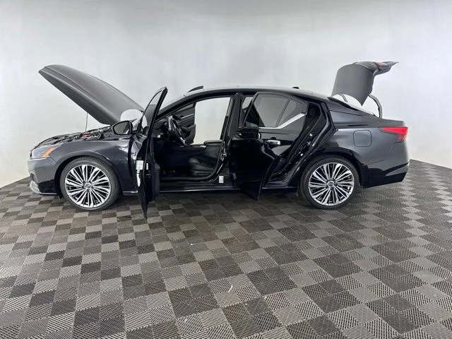 Used 2023 Black Nissan 2.5 SL image 11