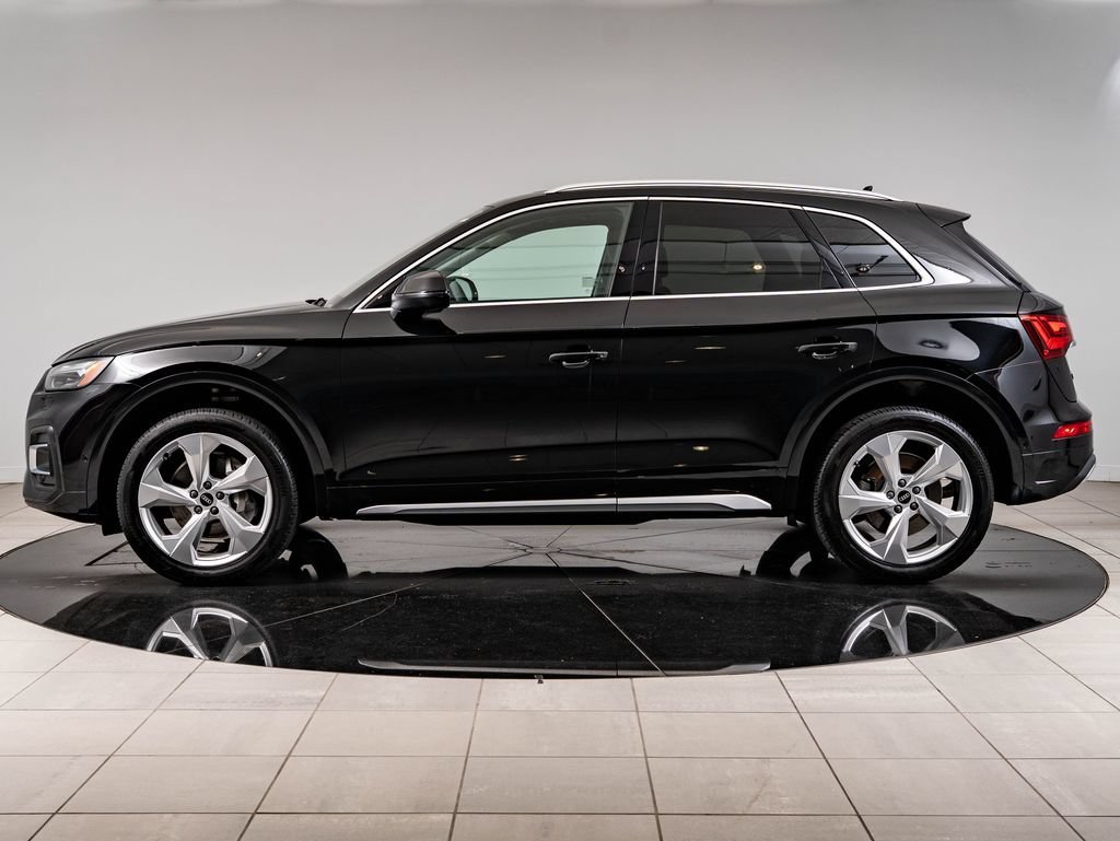 Used 2021 Mythos Black Metallic Audi 45 Prestige image 5