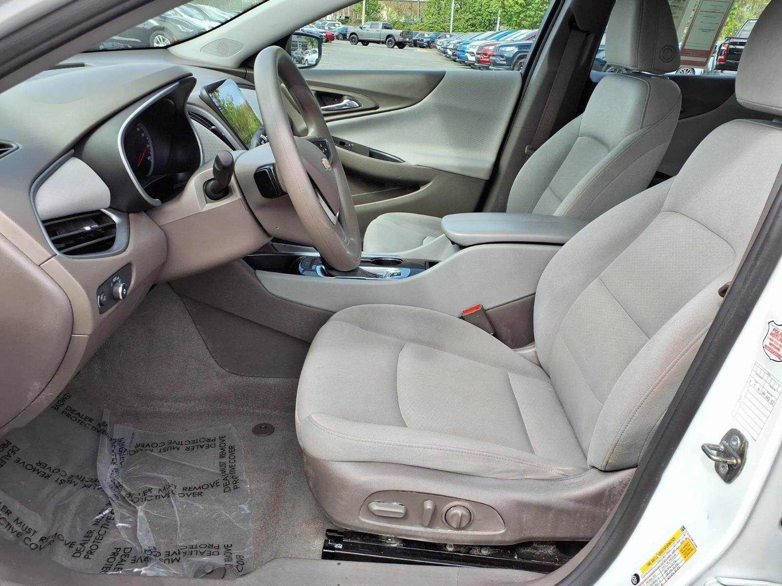 Used 2022 Summit White Chevrolet LT image 19