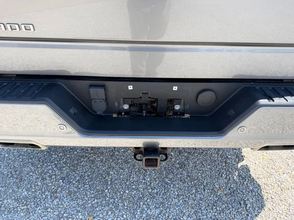 Used 2020 Gray Chevrolet High Country image 9