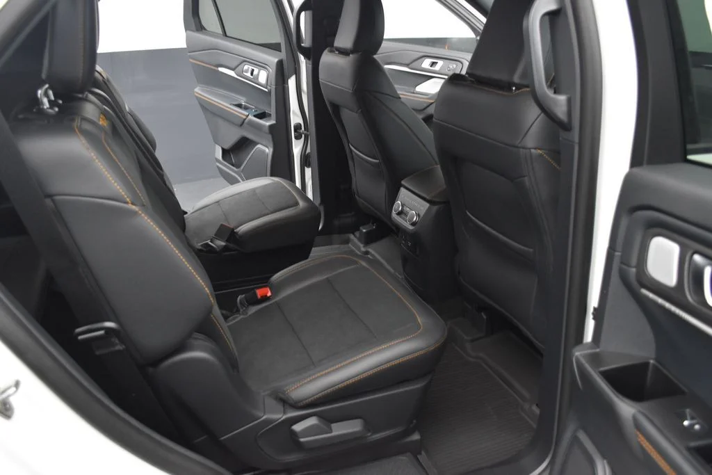 New 2026 White Ford Tremor image 23