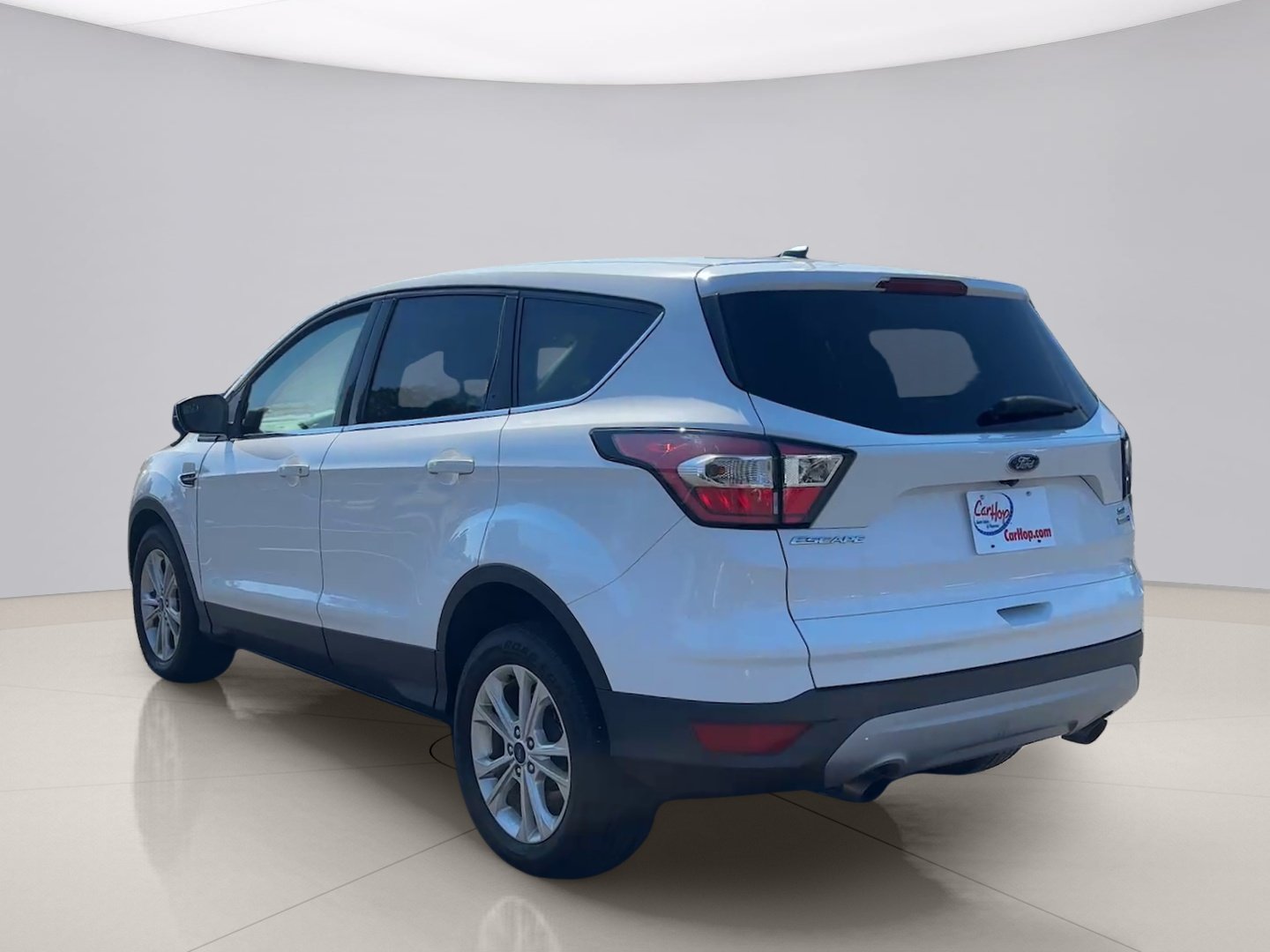 Used 2017 White Ford SE 4WD image 4