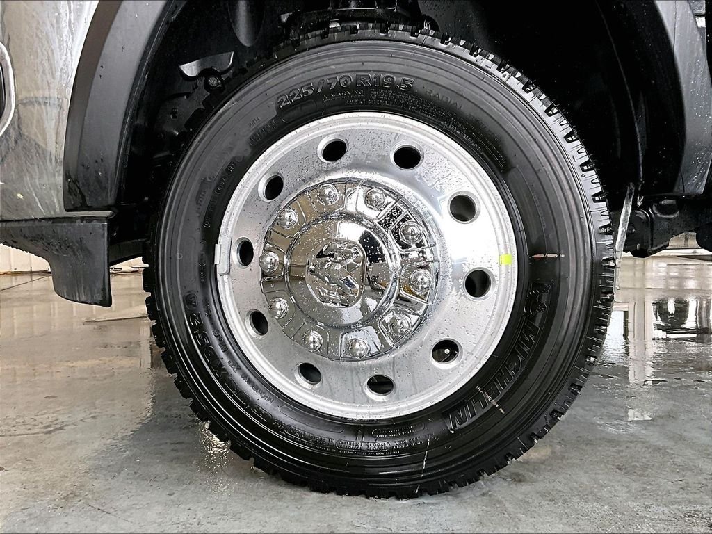 New 2026 Diamond Black Crystal Pearlcoat Ram Tradesman image 8