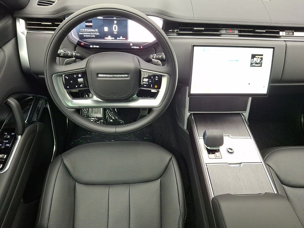New 2026 Carpathian Grey Land Rover SE image 8
