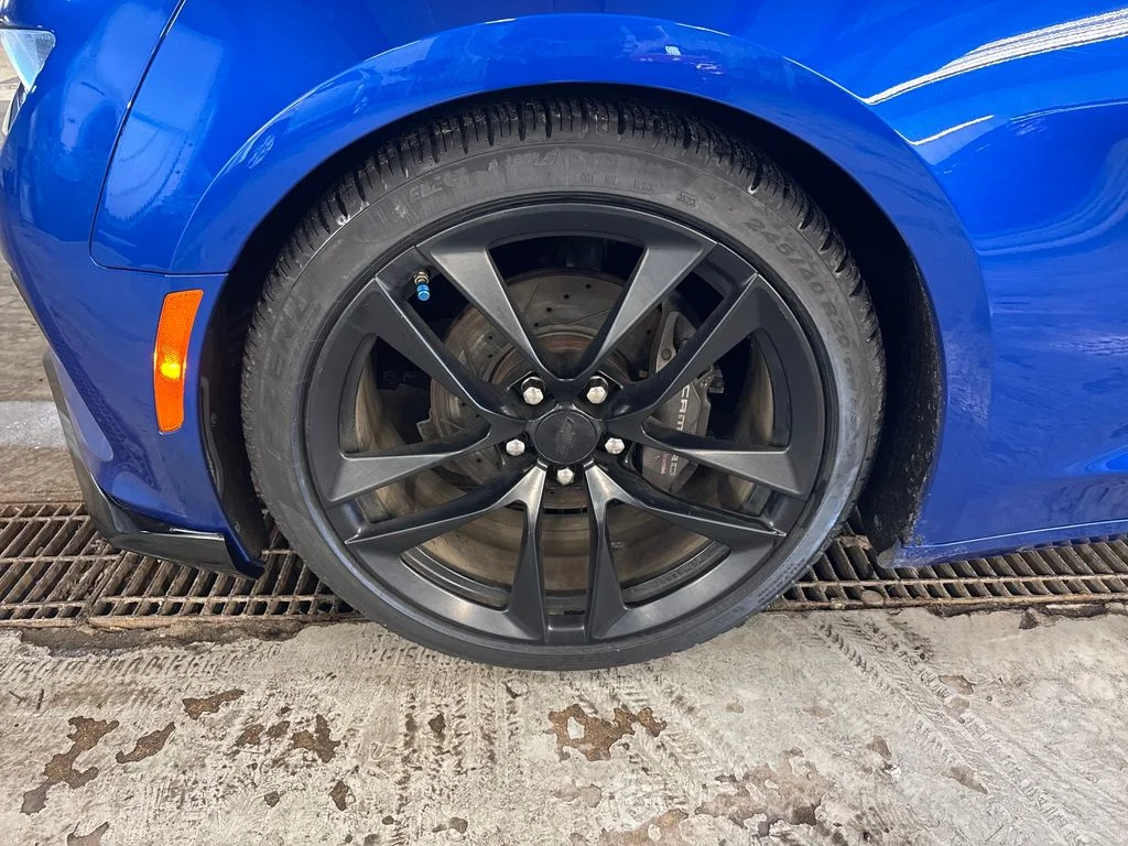 Used 2018 Blue Chevrolet 2LT image 11