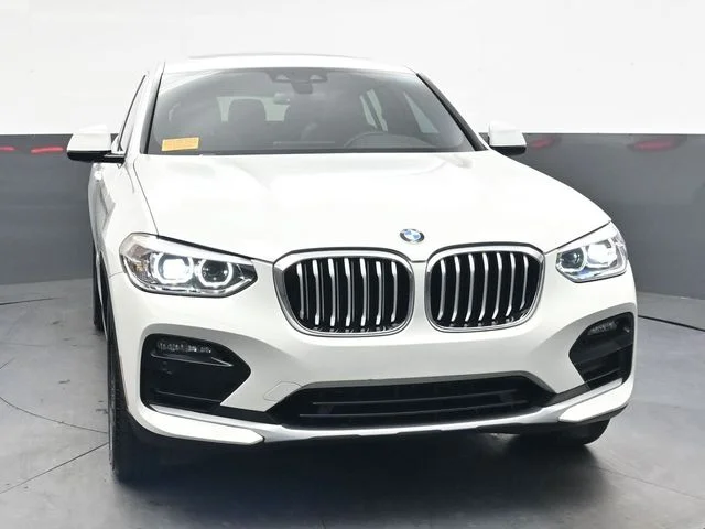 Used 2021 White BMW xDrive30i image 10