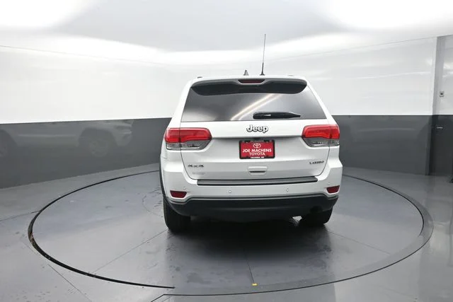 Used 2019 White Jeep Laredo E image 4