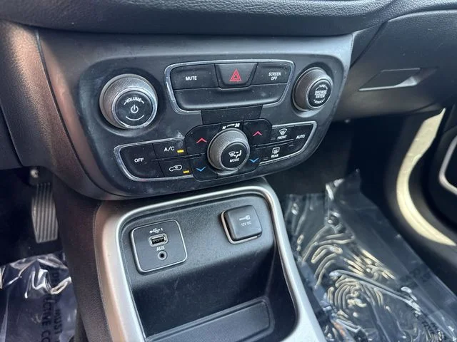 Used 2019 Orange Jeep Sport image 21