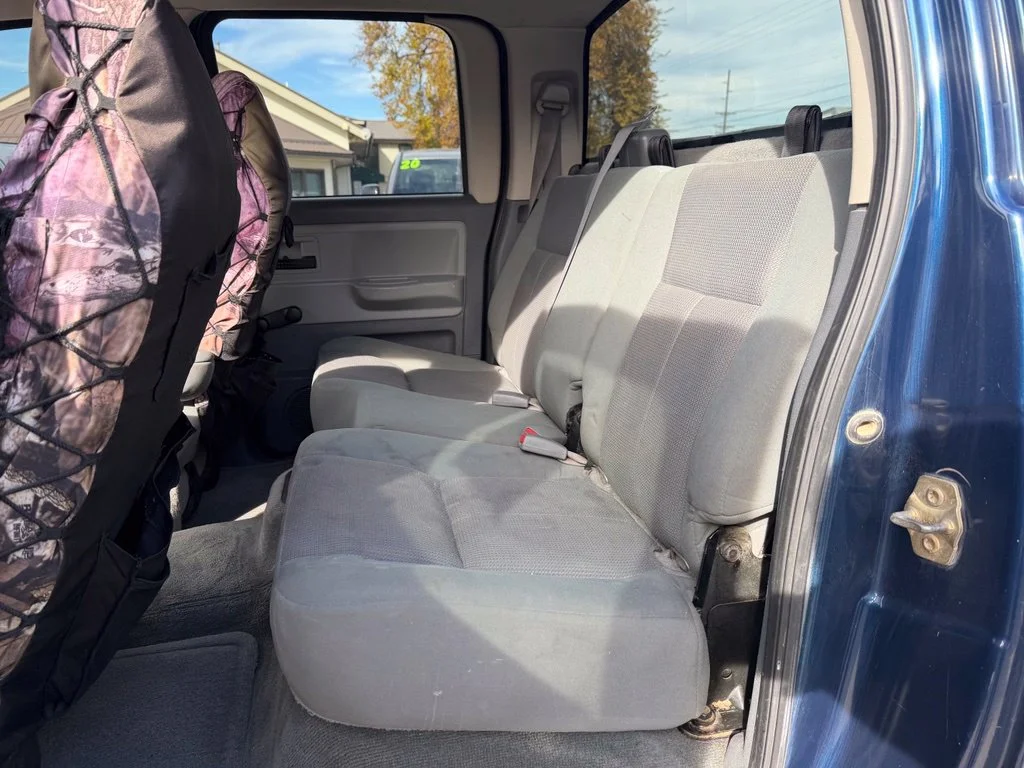 Used 2005 Blue Dodge ST image 18