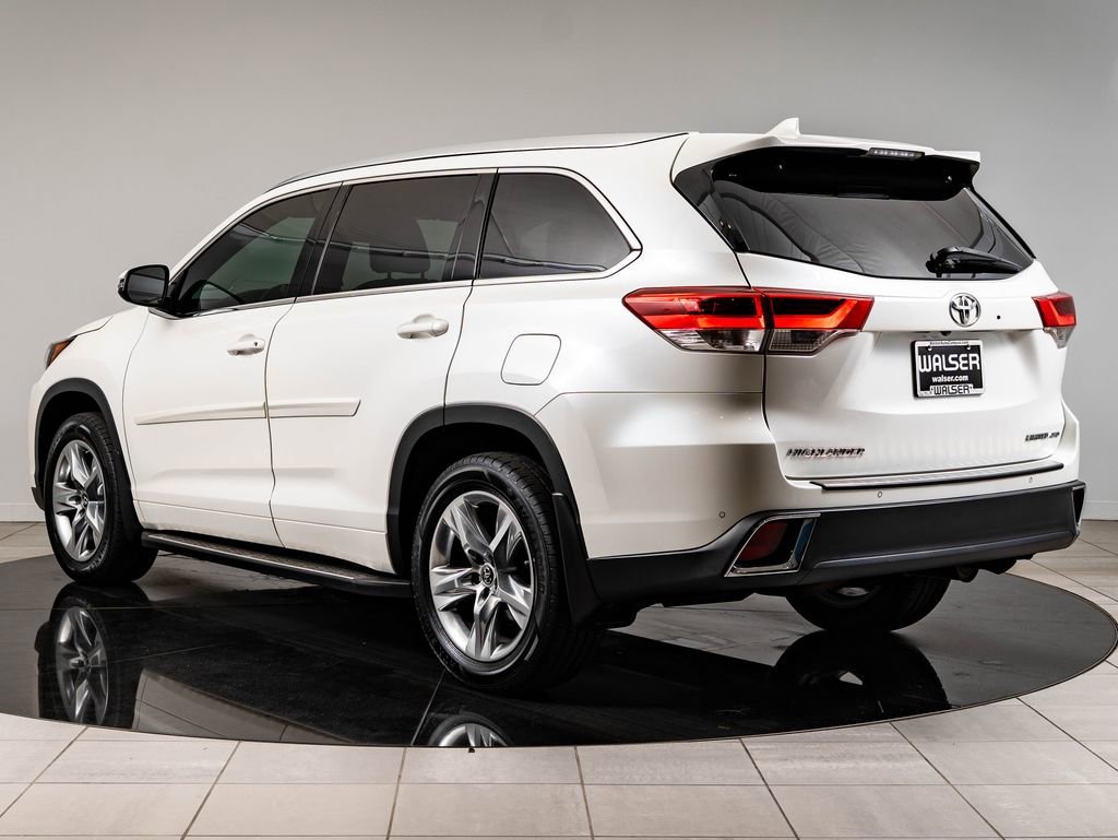 Used 2017 Blizzard Pearl Toyota Limited image 6