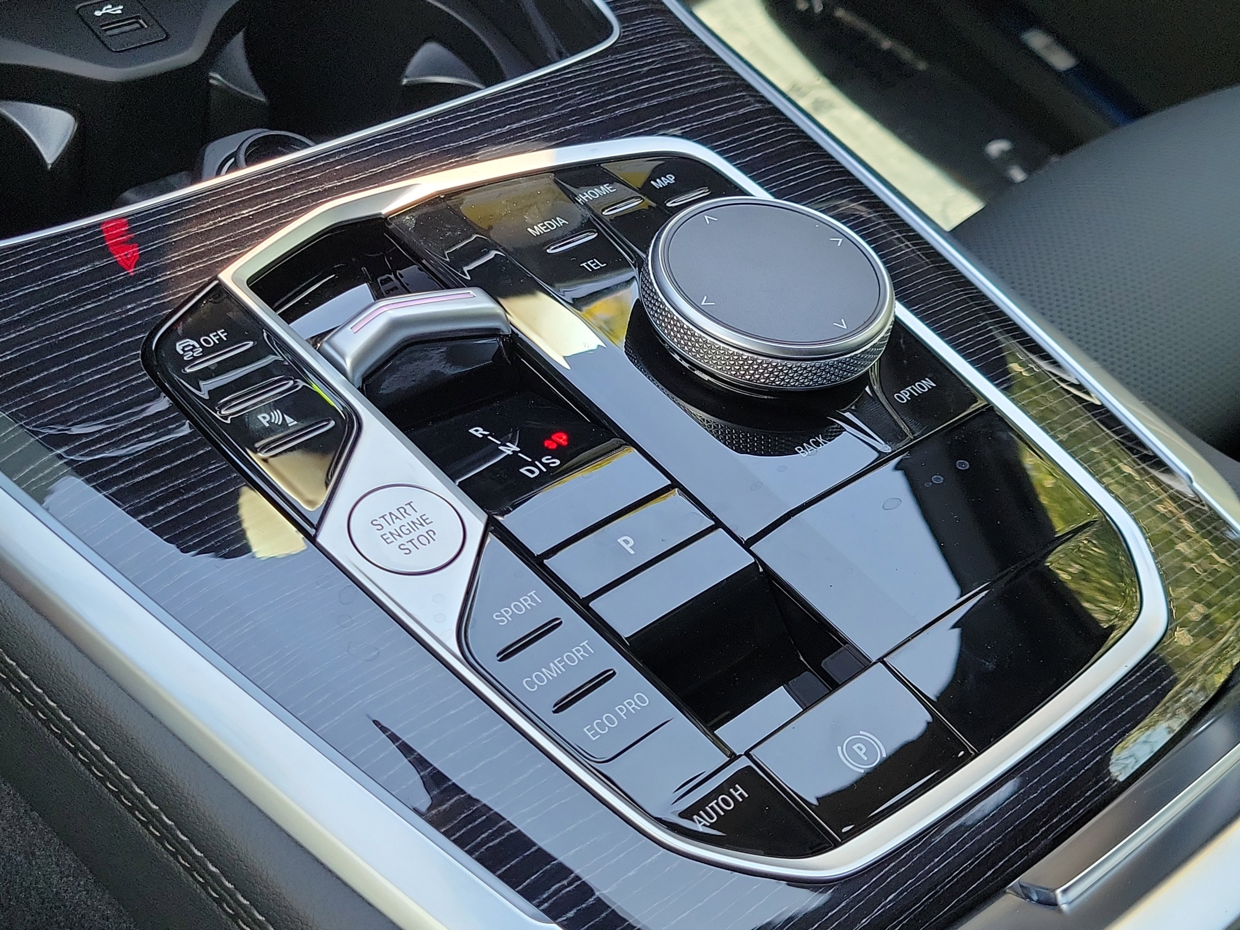New 2026 Alpine White BMW sDrive40i image 27