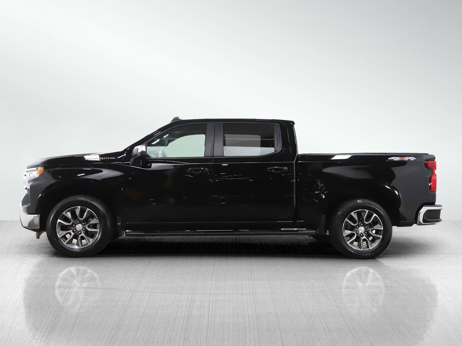 Used 2023 Chevrolet Silverado 1500 LT with VIN 1GCPDDEK7PZ149970 for sale in White Bear Lake, Minnesota