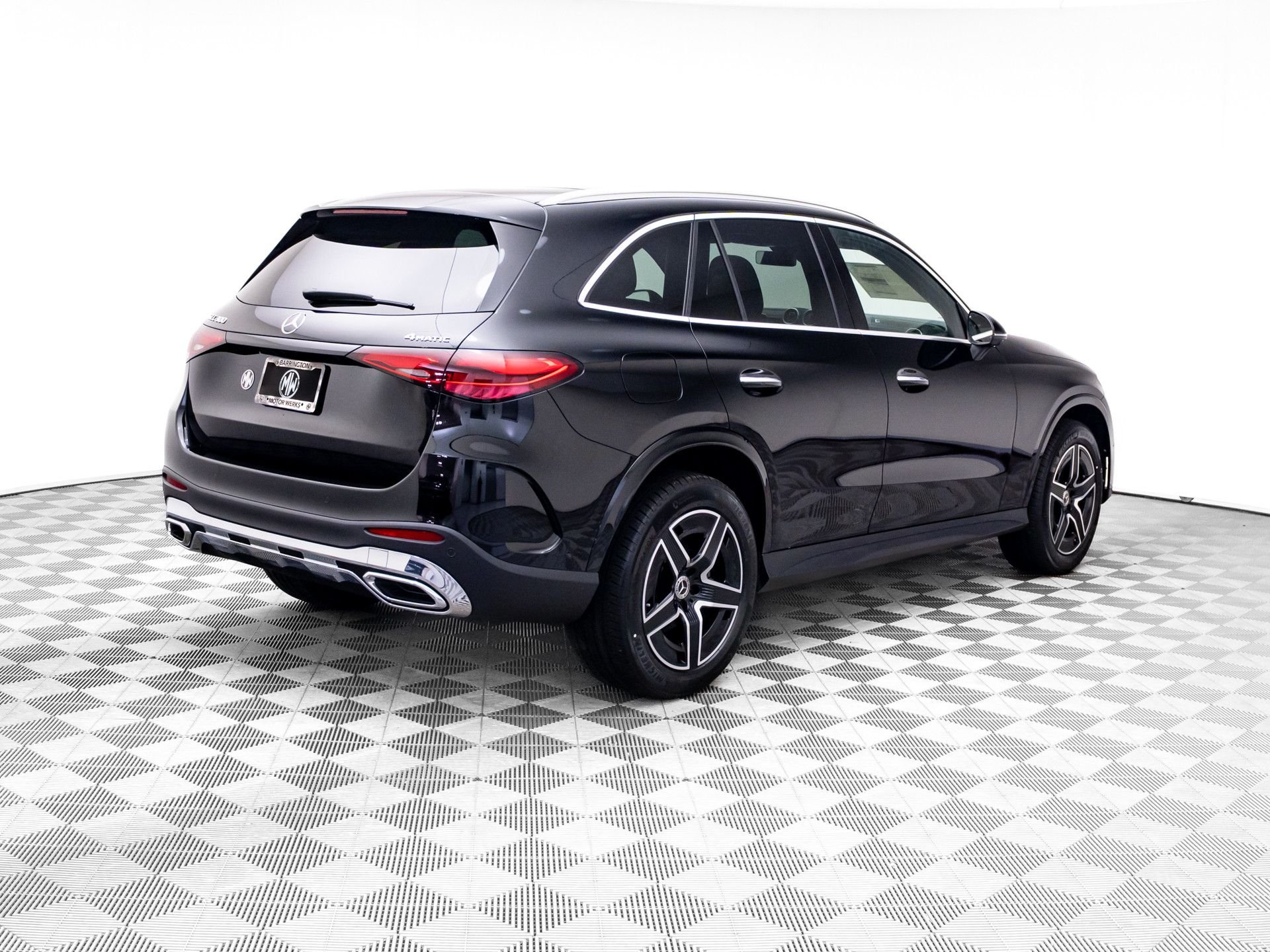 New 2026 Black Mercedes-Benz GLC 300 image 5
