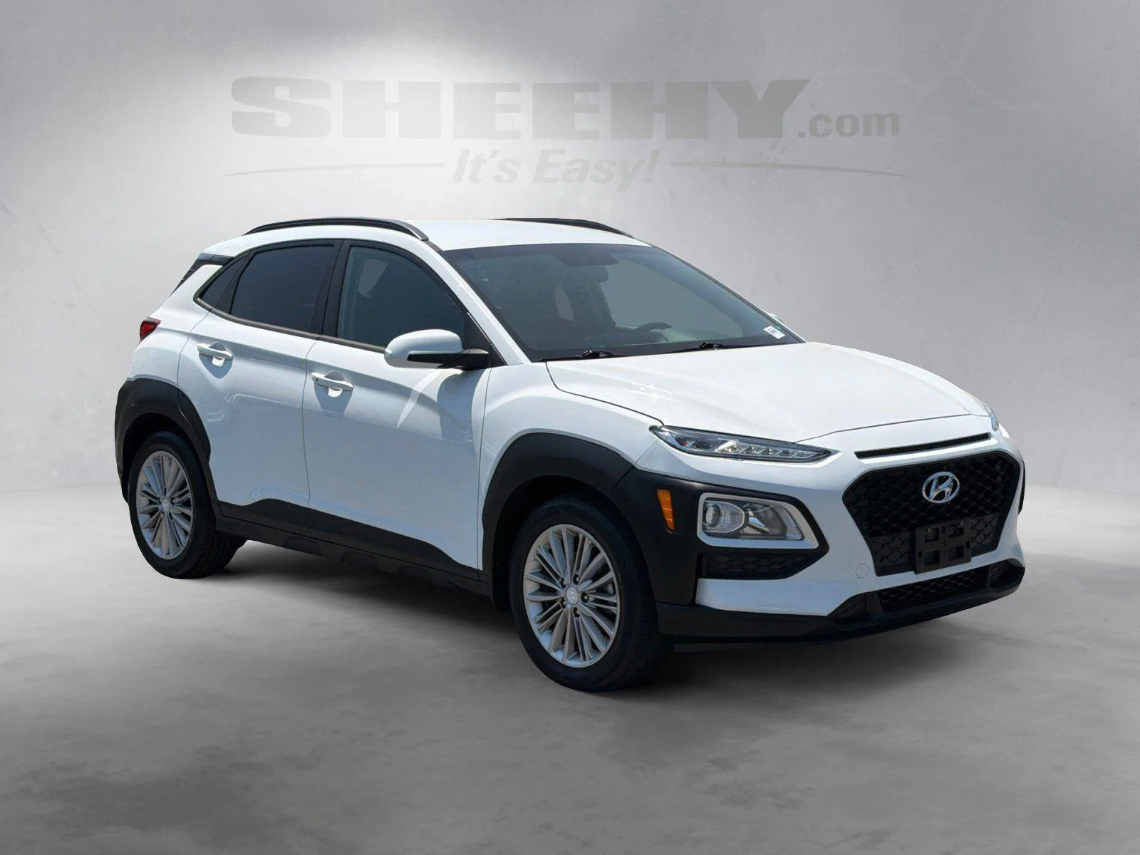 Used 2018 Chalk White Hyundai SEL image 2