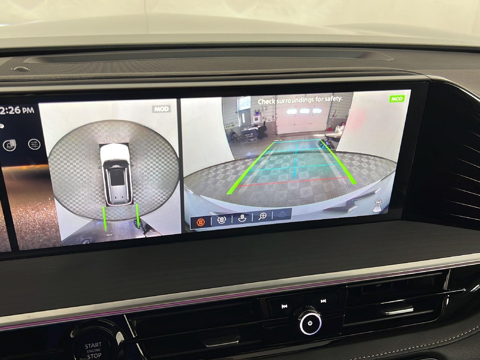 Used 2025 Radiant White INFINITI SENSORY image 18