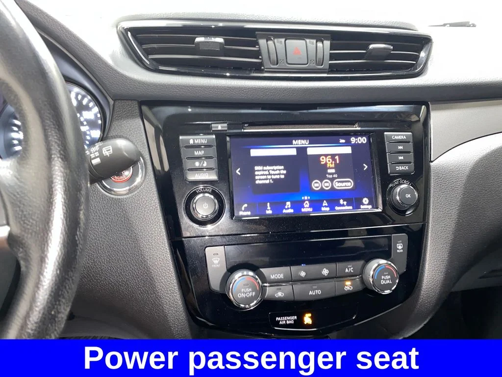 Used 2020 Gray Nissan SL image 21