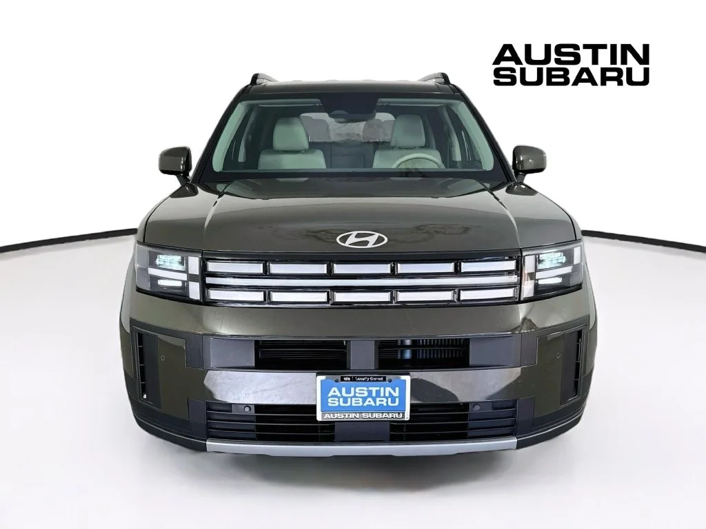 Used 2025 Green Hyundai SEL image 2