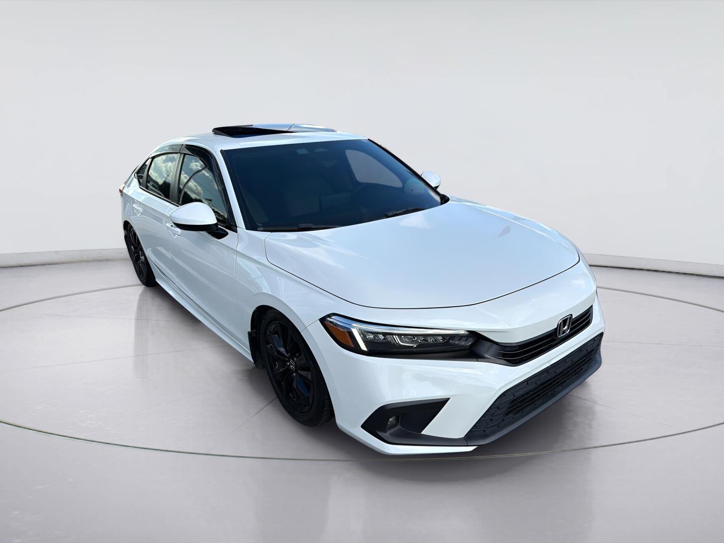 Used 2023 White Honda EX w/o BSI image 2