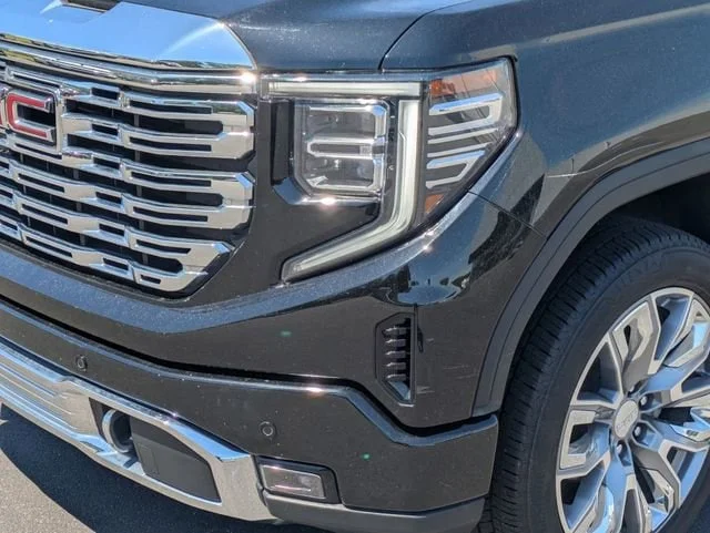Used 2023 Onyx Black GMC Denali image 9