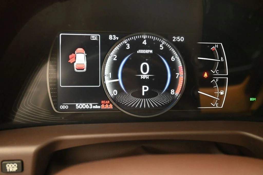 Used 2021 White Lexus 350 image 23