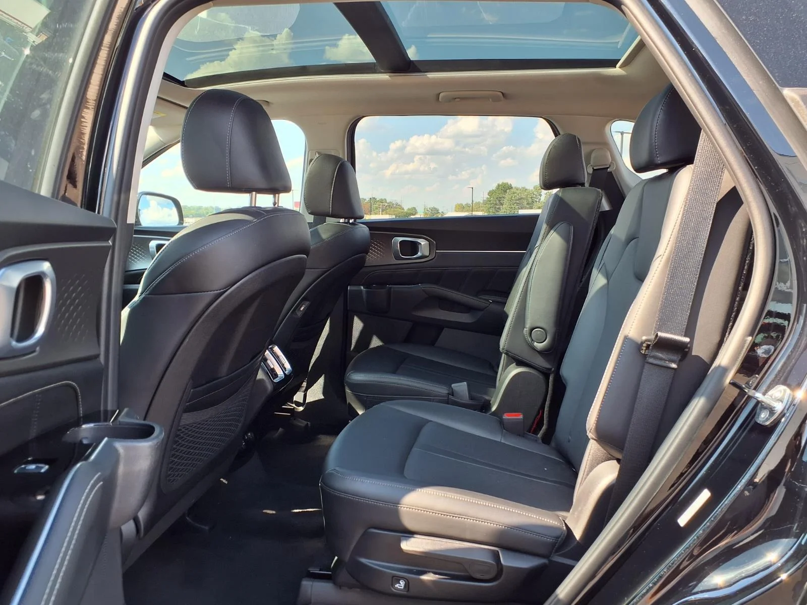 Used 2023 Ebony Black Kia SX image 22