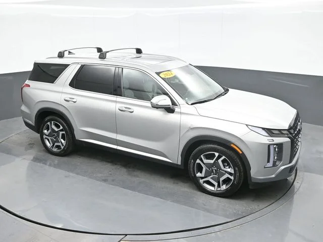 Used 2024 Silver Hyundai SEL image 15