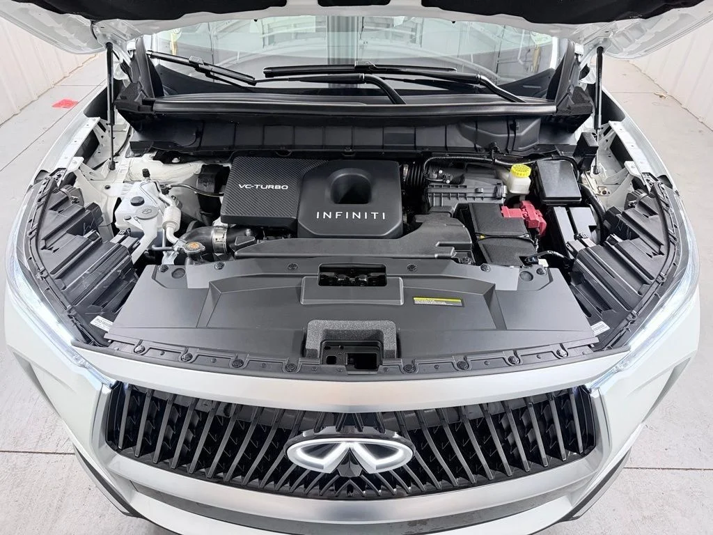 New 2027 RADIANT WHITE INFINITI Luxe FWD image 49