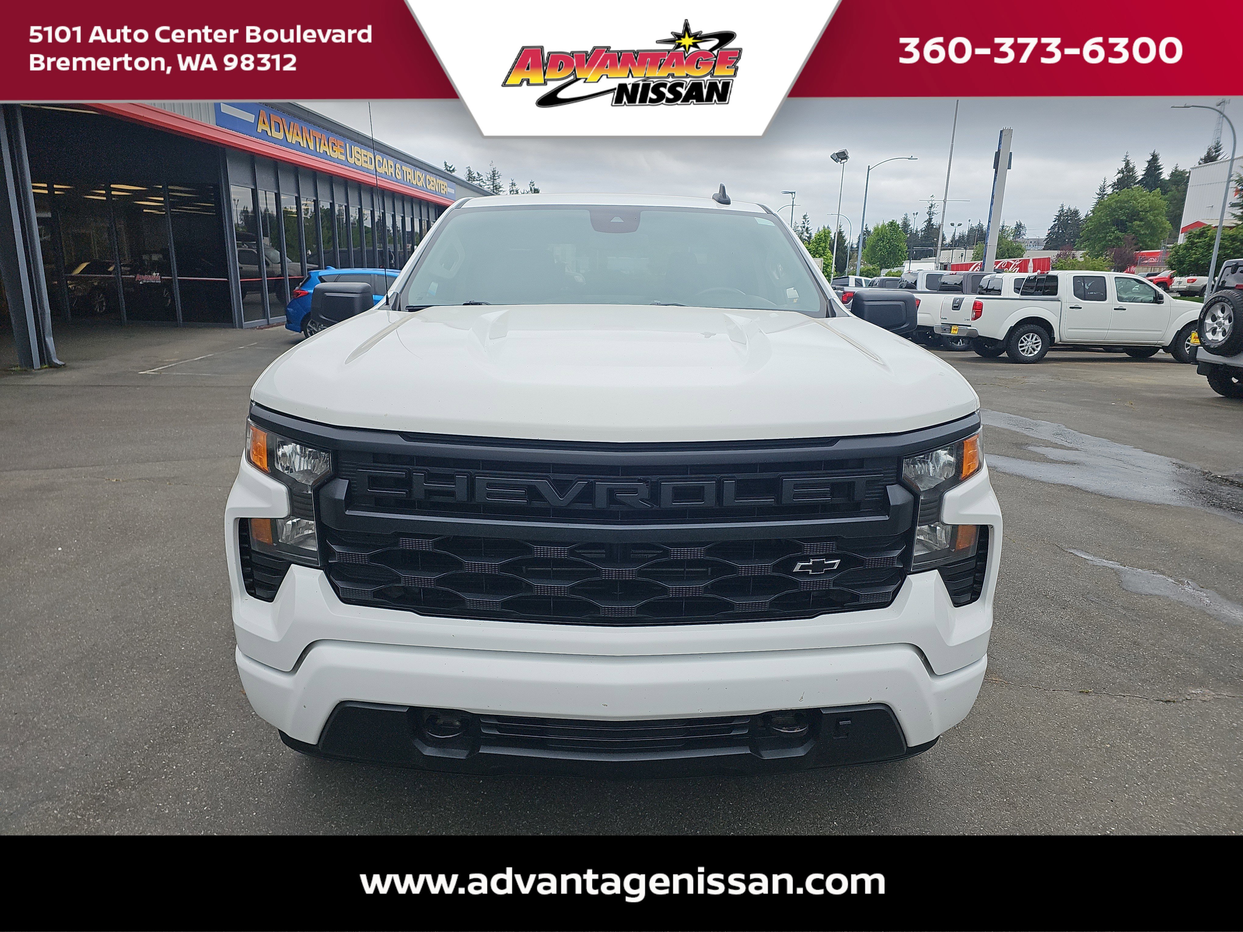 Used 2023 Summit White Chevrolet Custom image 8