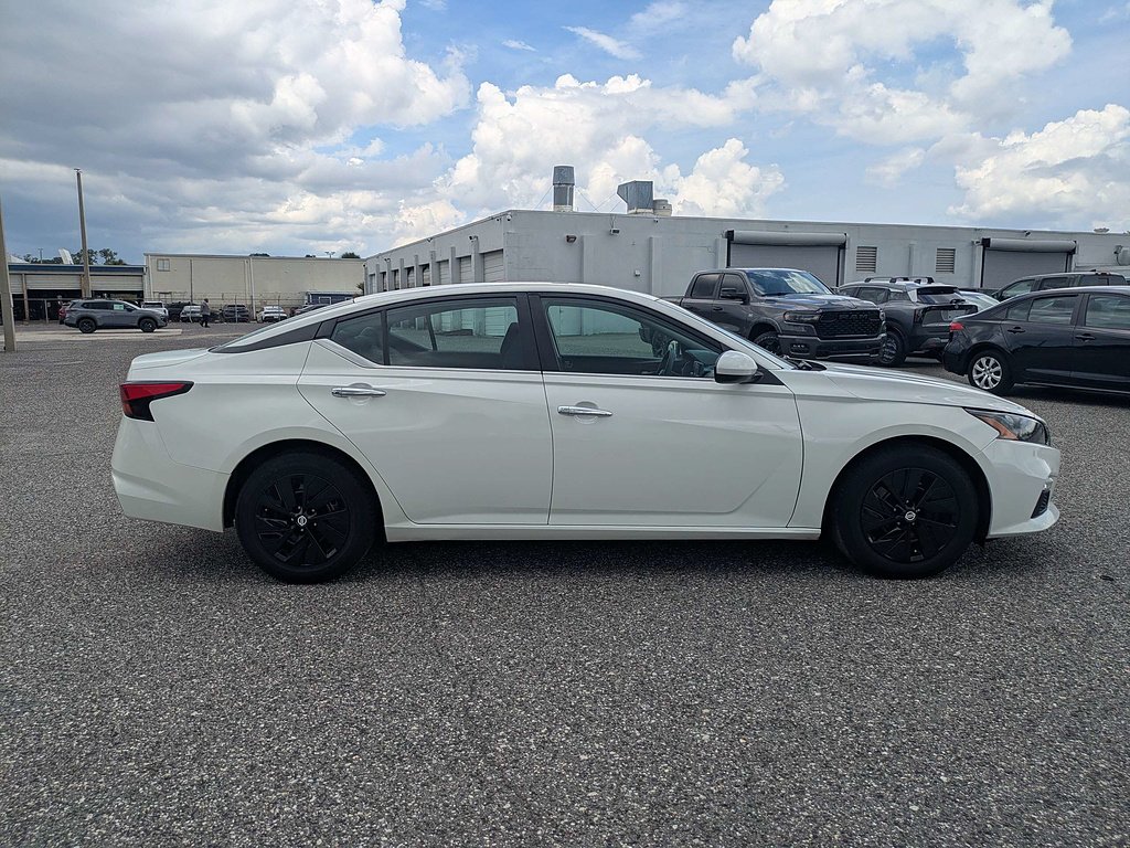 2022 Nissan Altima S - Photo 2