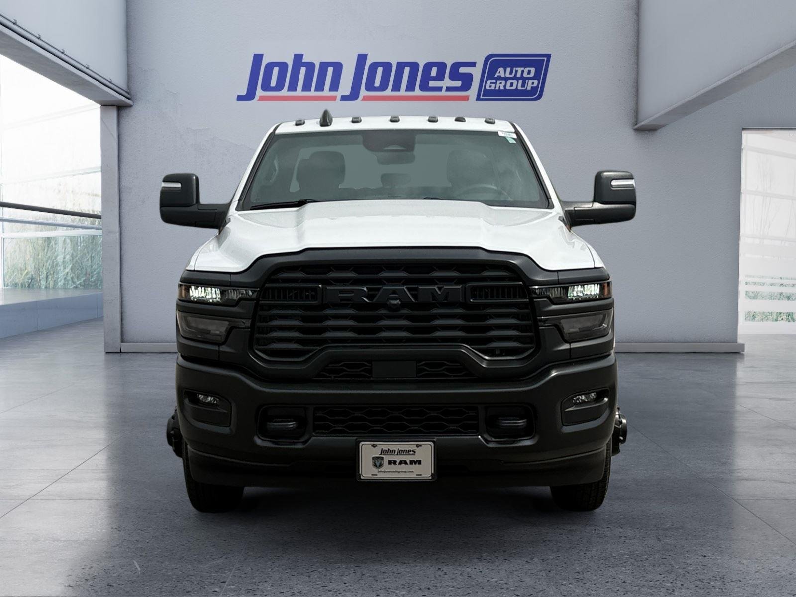 New 2026 Bright White Clear-Coat Exterior Paint RAM Tradesman image 8