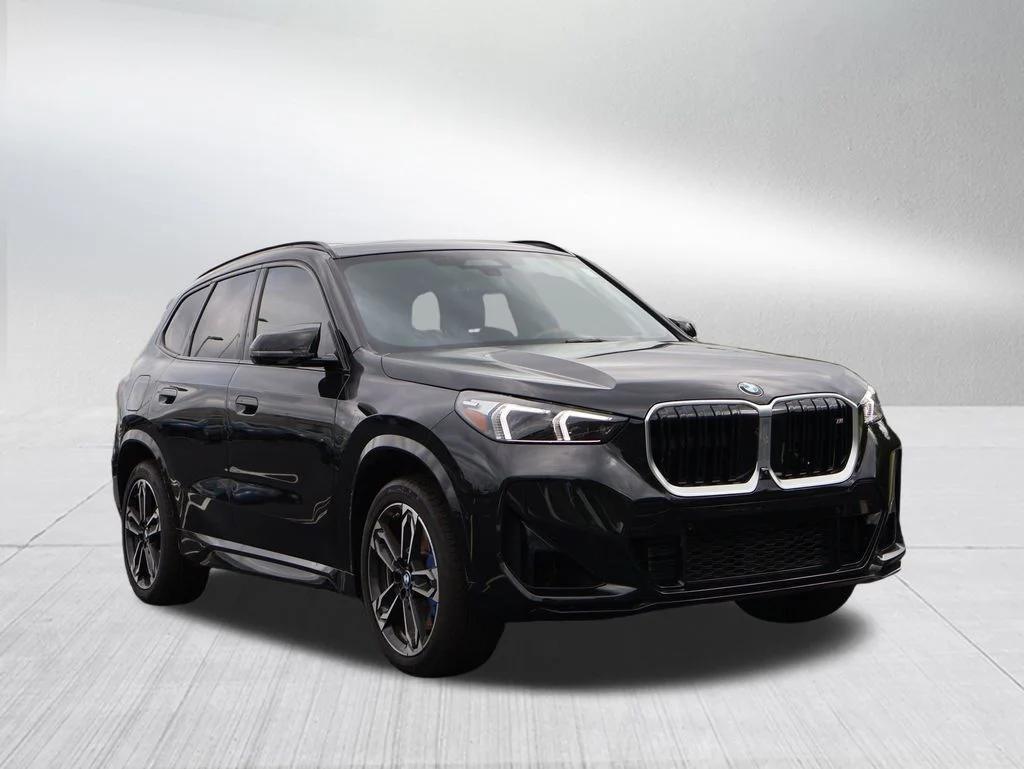Used 2025 Black BMW M35i image 4