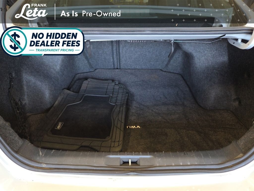 Used 2013 Pearl White Metallic Nissan  image 24