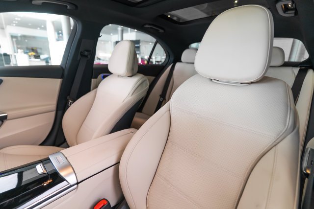 New 2026 Polar White Mercedes-Benz C 300 image 39
