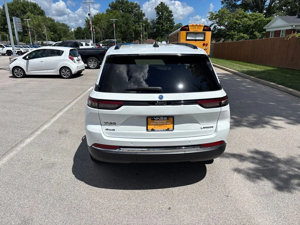 Used 2023 Bright White Clearcoat Jeep Laredo image 4