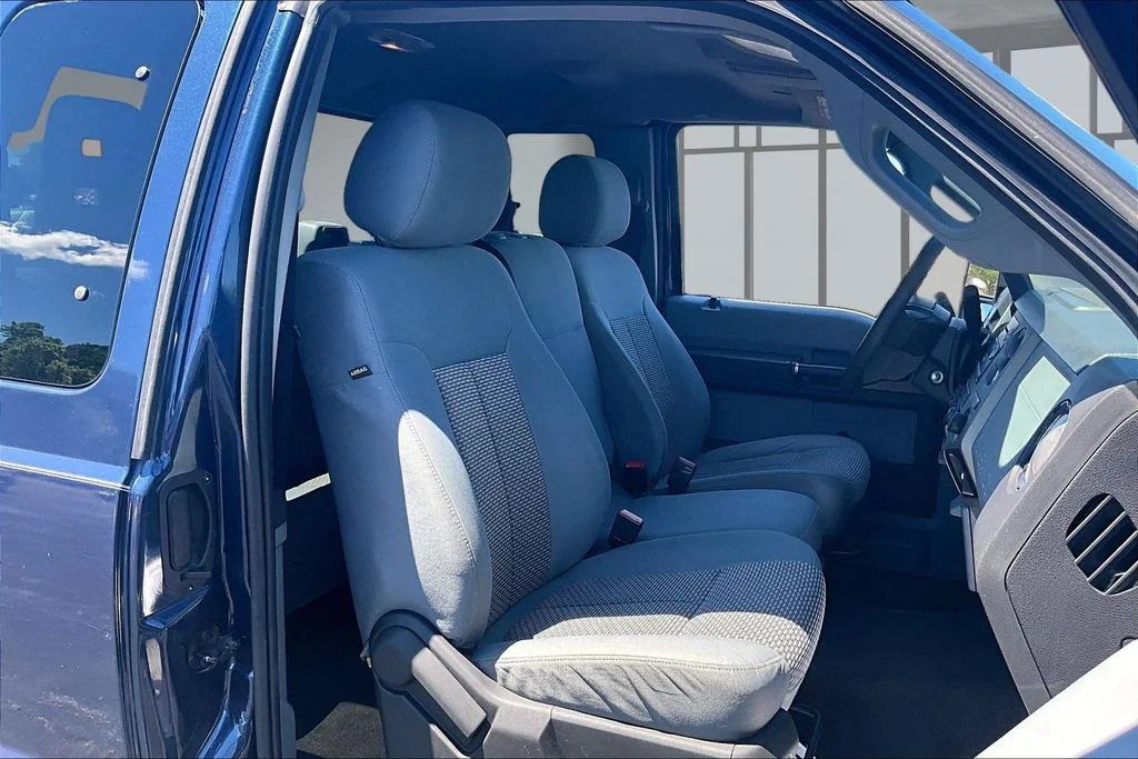 Used 2016 Blue Ford XLT image 7