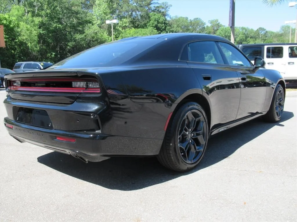 New 2026 Diamond Black Crystal Pearlcoat Dodge R/T image 7