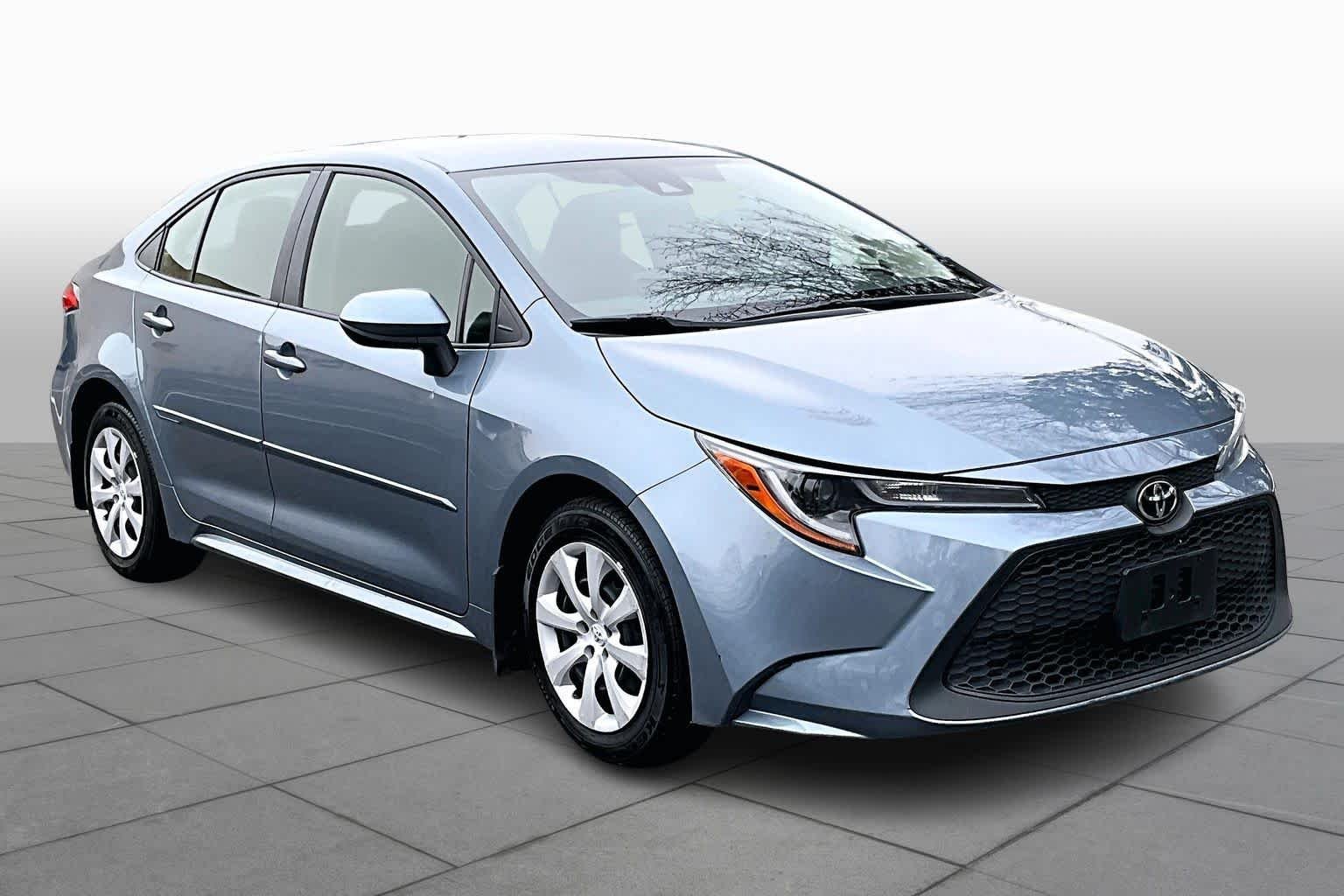 Used 2022 Celestite Toyota LE image 3