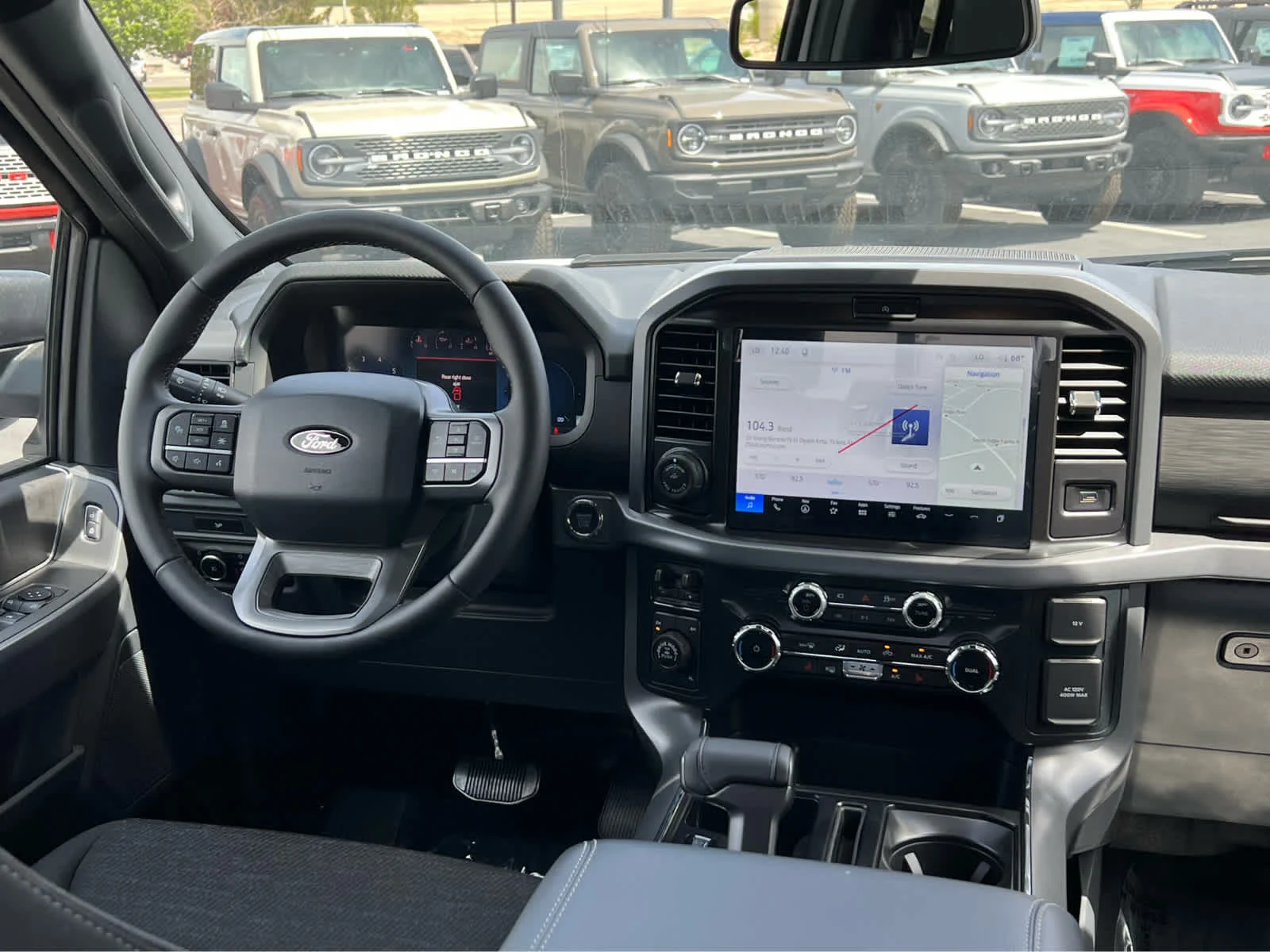 New 2026 Oxford White Ford XLT image 23