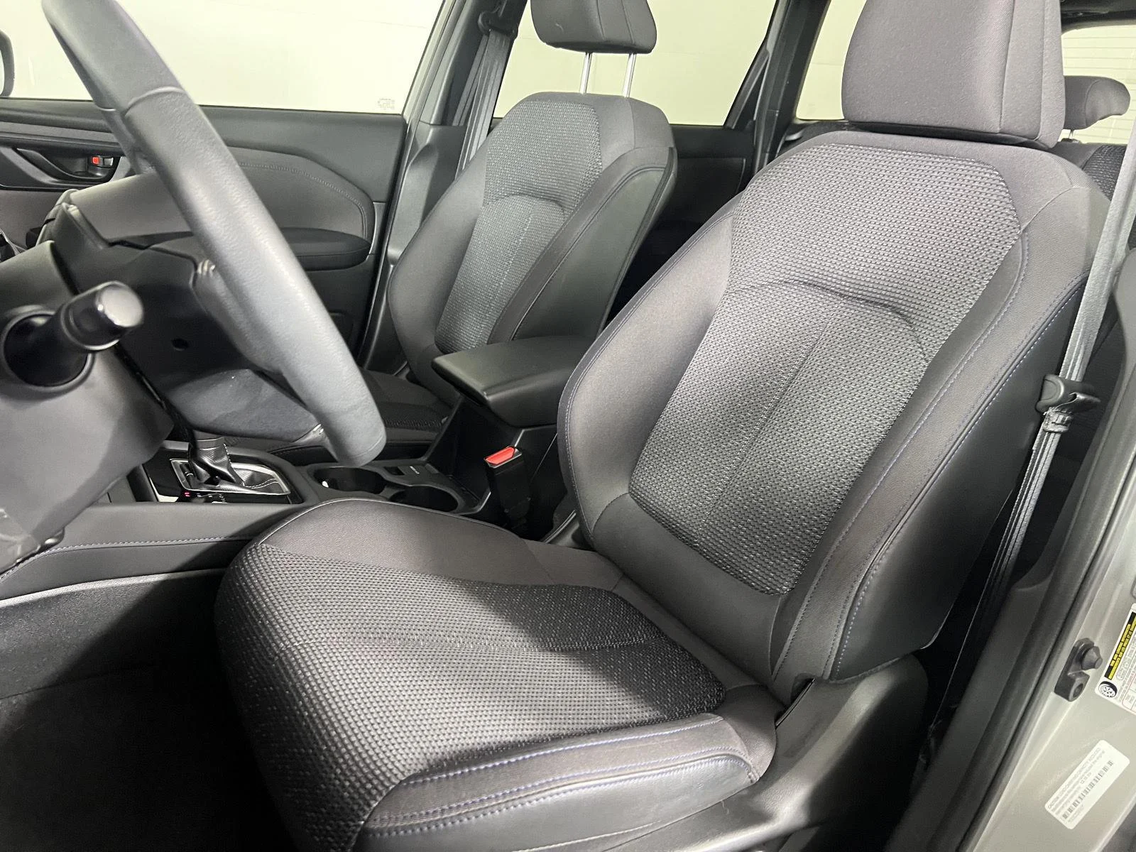 Used 2025 River Rock Pearl Subaru Premium image 38