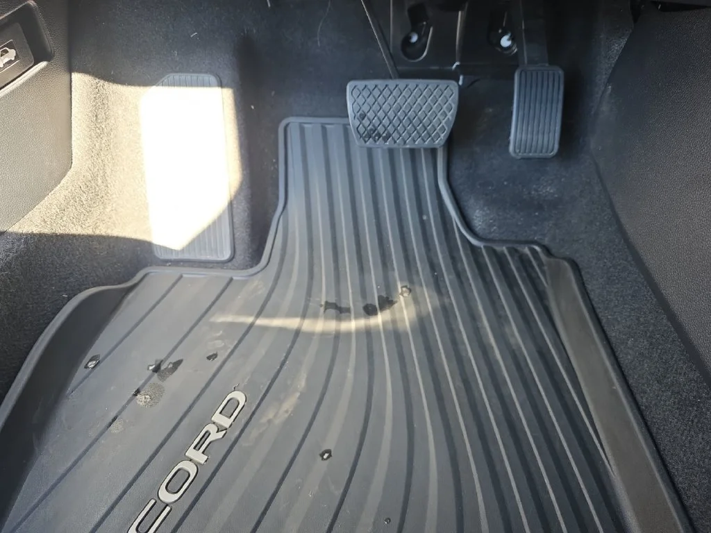 2025 Honda Accord Hybrid EX-L - Photo 17