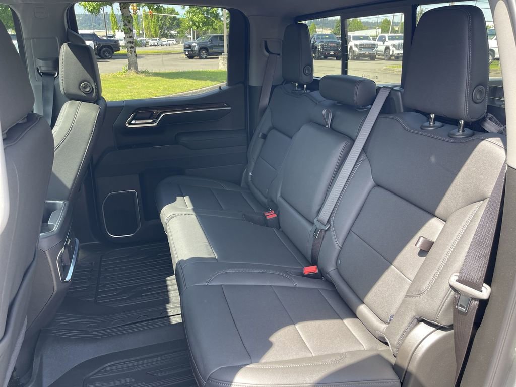 New 2026 Sterling Metallic GMC Elevation image 26
