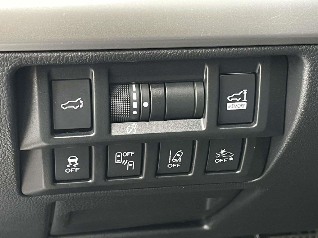 Used 2019 Magnetite Gray Metallic Subaru Limited image 10