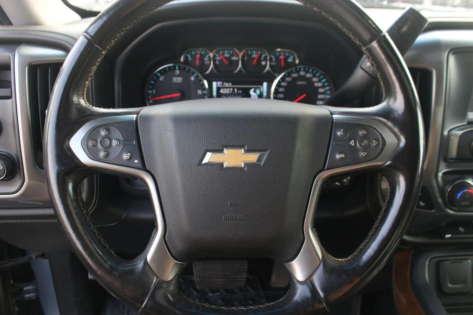 Used 2015 SLATE GREY METALLIC Chevrolet LTZ image 19
