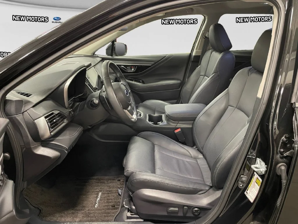 Used 2025 Crystal Black Silica Subaru Limited XT image 9