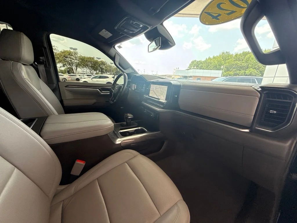 Used 2024 Black Chevrolet LTZ image 35