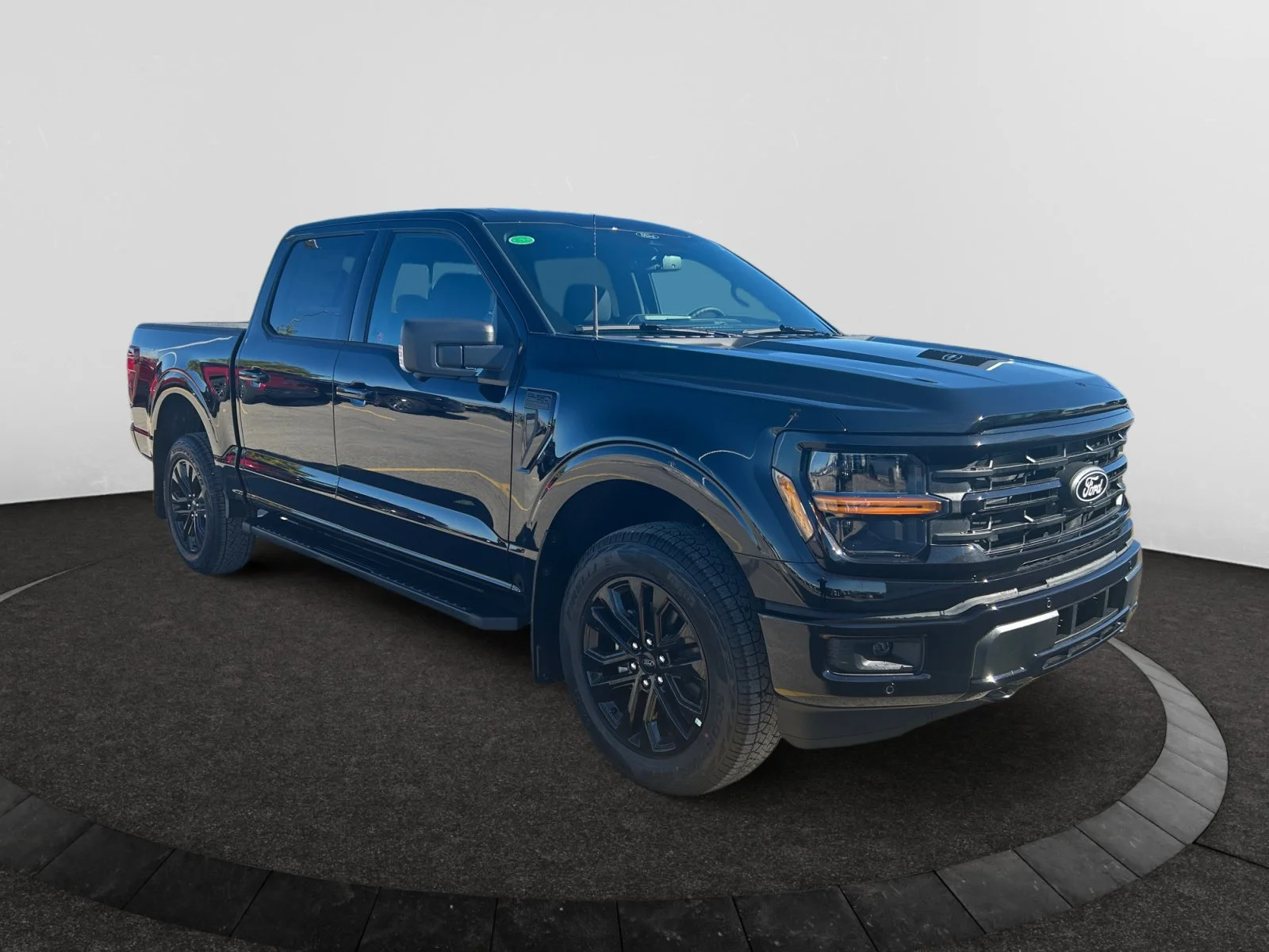 New 2026 Agate Black Metallic Ford XLT image 7